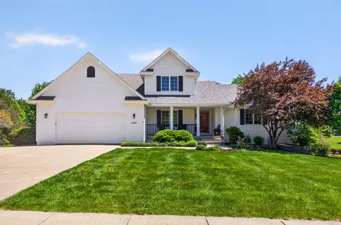 6825 NW 98th St, Johnston, IA 50131
