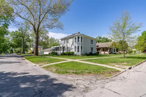 302 W Court Ave, Winterset, IA 50273