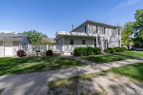 302 W Court Ave, Winterset, IA 50273