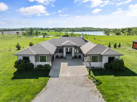 1177 Woodland Ave, Cumming, IA 50061