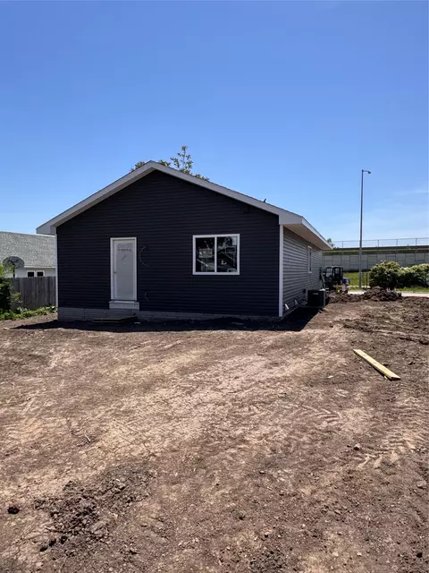 1516 Maple St, Des Moines, IA 50316