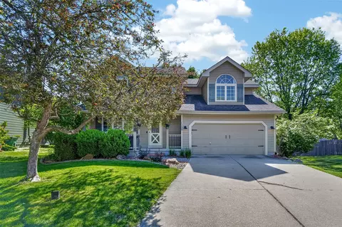 1208 S 25th Ct, West Des Moines, IA 50265