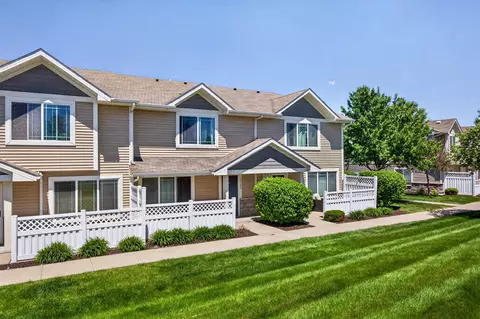 8601 Westown Pkwy #25106, West Des Moines, IA 50266