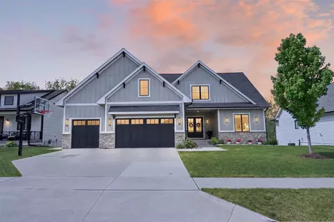 3536 NW 178th St, Clive, IA 50325