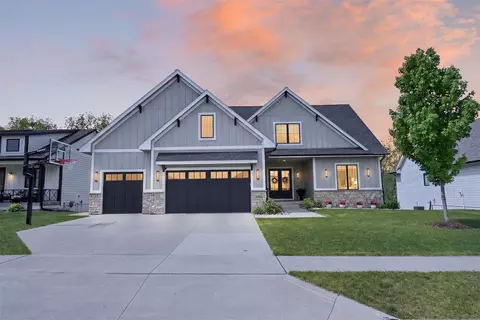 3536 NW 178th St, Clive, IA 50325