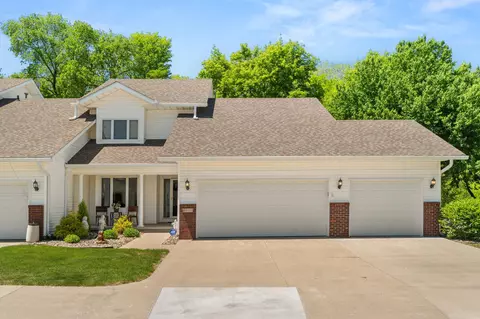 5010 Cleburne Ct, Pleasant Hill, IA 50327