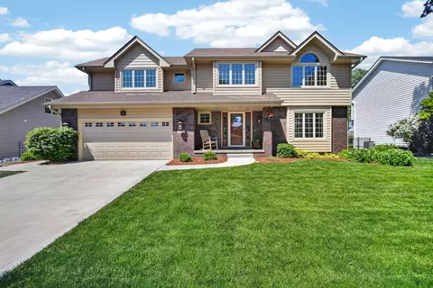4314 101st St, Urbandale, IA 50322