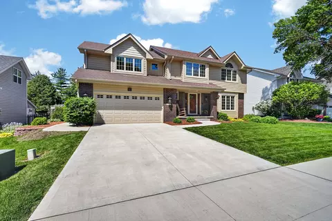 4314 101st St, Urbandale, IA 50322