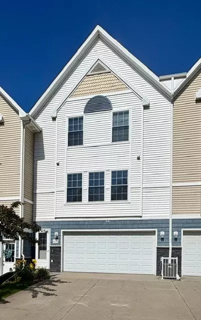 1158 SE Village View Ln, Ankeny, IA 50021