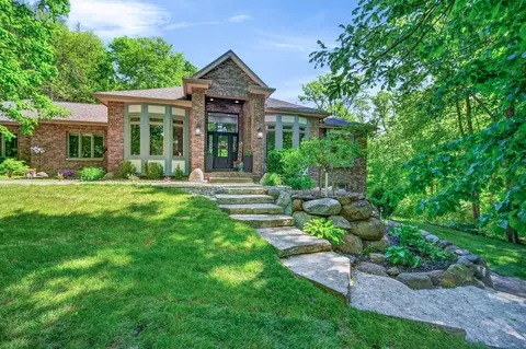 28786 Hickory Lodge Dr, Van Meter, IA 50261