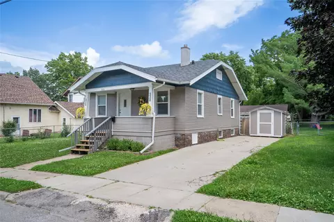 308 W 8th St S, Newton, IA 50208