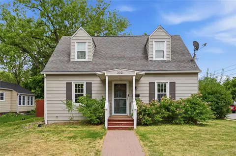 3321 52nd St, Des Moines, IA 50310
