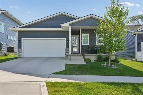 1730 Willow Ct, Norwalk, IA 50211