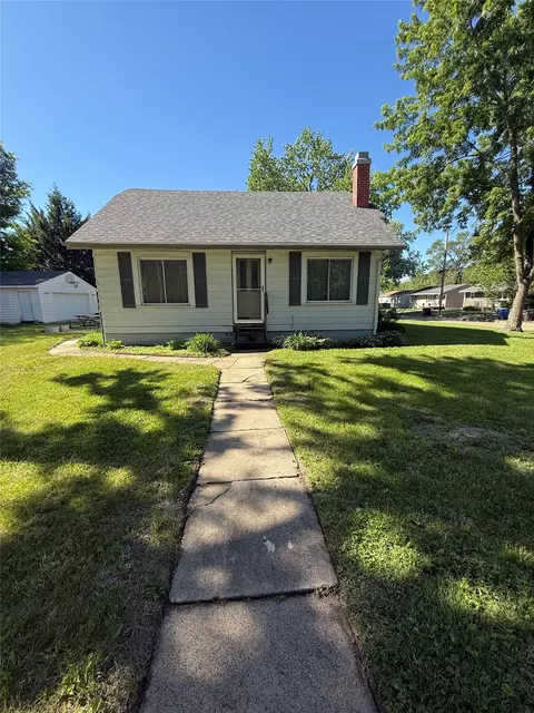 3601 Hull Ave, Des Moines, IA 50317