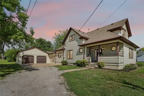 301 N Columbus St, Pleasantville, IA 50225