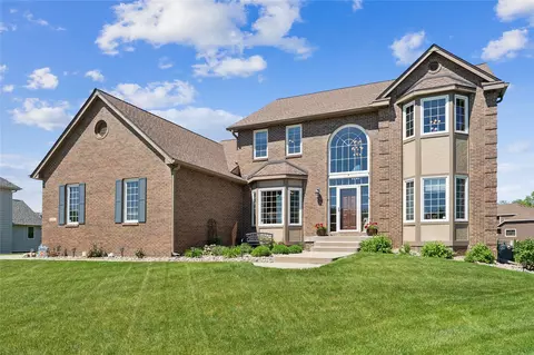1302 NE Lake View Ct, Ankeny, IA 50021
