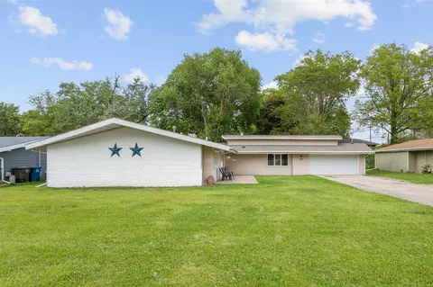 1403 Lewis Ave, Des Moines, IA 50315