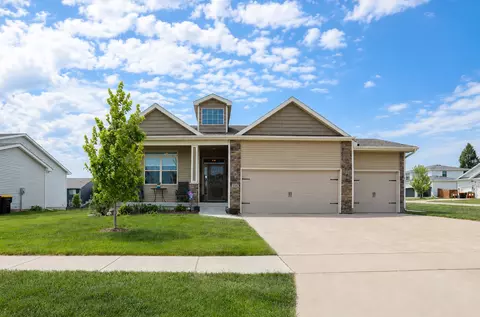 1300 S 10th St, Adel, IA 50003