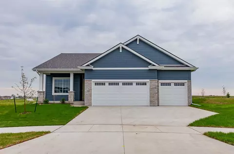1785 SW Sienna Ct, Grimes, IA 50111