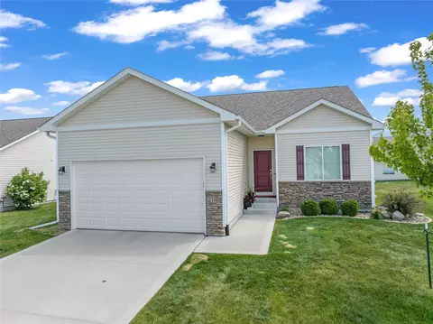 2105 NE Grant St, Ankeny, IA 50021