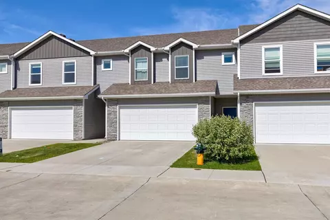 238 NE Meadow Ln, Ankeny, IA 50021