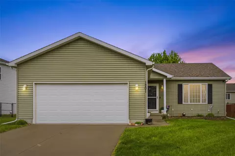 1201 Michael St SE, Bondurant, IA 50035