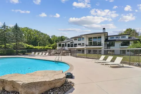 3700 Hidden Creek Dr, West Des Moines, IA 50265