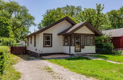 3301 Columbia St, Des Moines, IA 50313