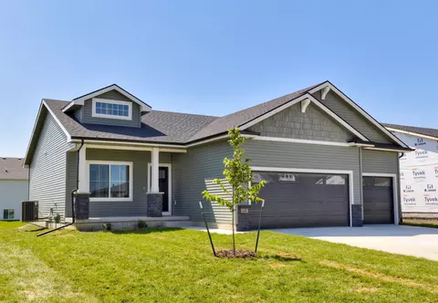 610 NW Atlas Ln, Waukee, IA 50263