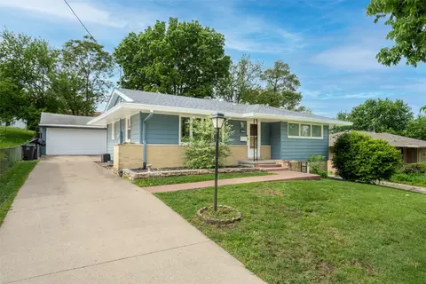 2429 E Tiffin Ave, Des Moines, IA 50317