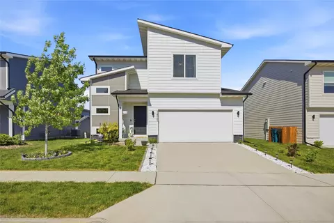 1422 NE Cedarwood Dr, Grimes, IA 50111