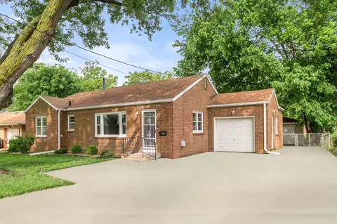 1725 Grand Ave, West Des Moines, IA 50265
