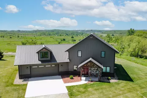 1748 Jesup Dr, Knoxville, IA 50138