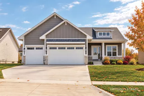 17526 Northview Dr, Urbandale, IA 50263
