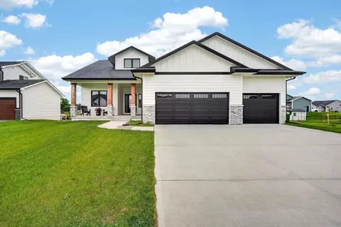 1605 Mulberry St, Granger, IA 50109