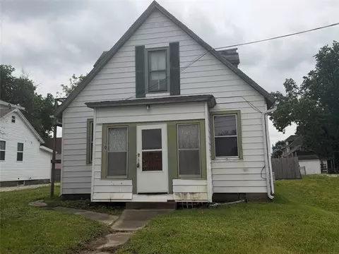 507 N 2nd Ave W, Newton, IA 50208
