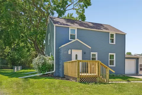 2007 S 3rd Ave E, Newton, IA 50208