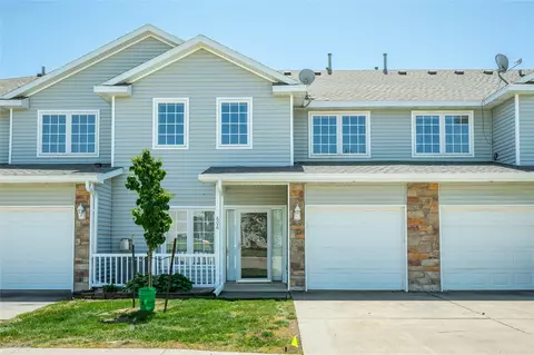 2100 Meadow Chase Ln #606, Des Moines, IA 50320