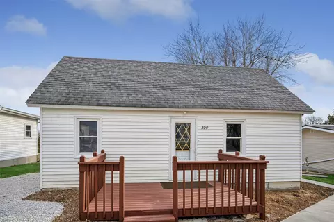 300 Stuart St, Adair, IA 50002