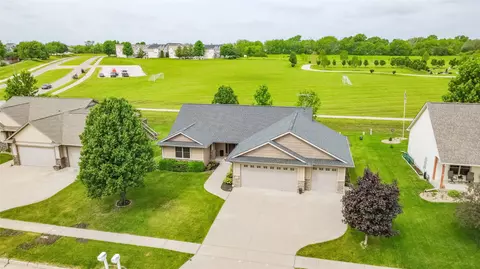 908 SE Trail Ridge Rd, Grimes, IA 50111