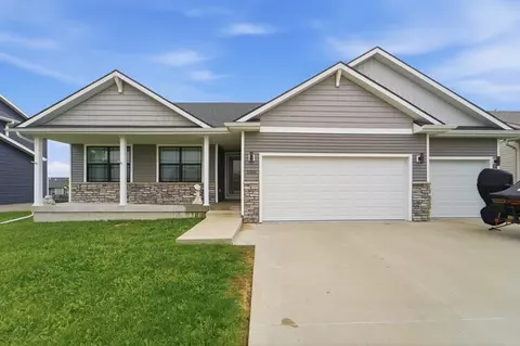 1305 NW Sunset Ln, Grimes, IA 50111