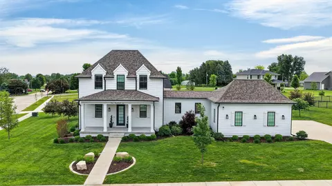 410 N 36th St, Cumming, IA 50061