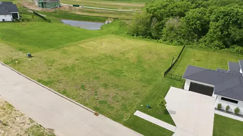 3779 SW Indigo Ave, West Des Moines, IA 50266