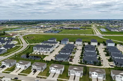 289 NW Charlestown Ln, Waukee, IA 50263