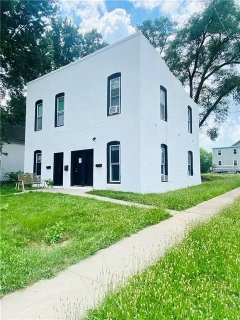 2400 SE 8th St, Des Moines, IA 50315