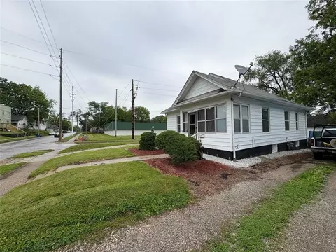 1555 16th St, Des Moines, IA 50314