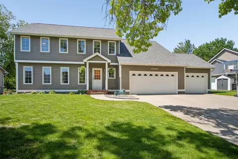 6300 N Winwood Dr, Johnston, IA 50131