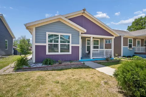 2434 Saylor Rd, Des Moines, IA 50313