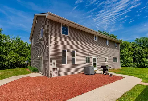 2500 Acorn St, Norwalk, IA 50211