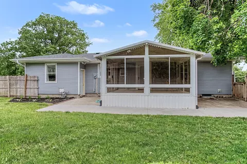 Exterior - 307 Dotson Dr, Ames, IA 50014 photo 9 of 10